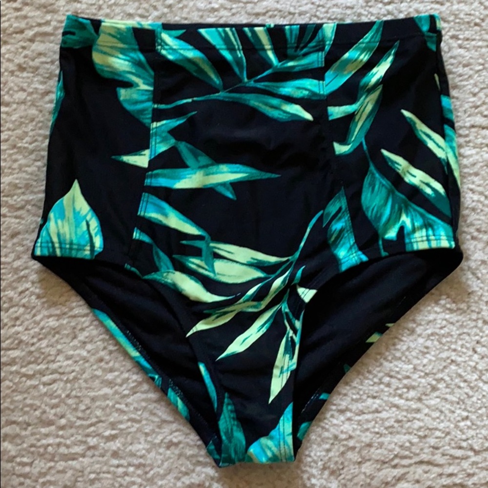 BRAND NEW high-waisted bikini bottoms